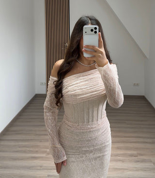 Robe Leyla