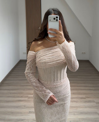 Robe Leyla